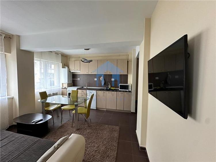 Apartament 3 camere, The Office - 11