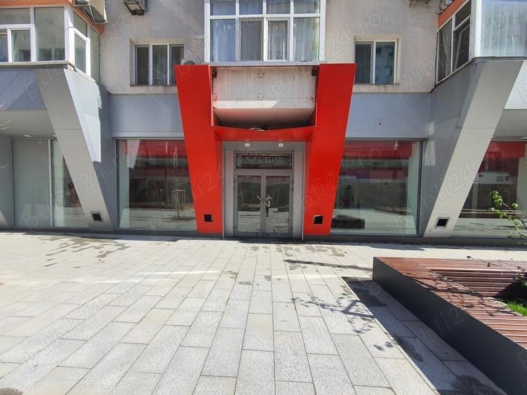 Spațiu comercial, de 330 mp, în Central