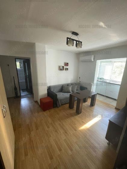Apartament cu 2 camere decomandat în Girocului