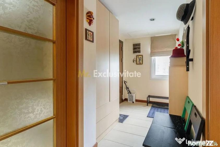 Apartament cu 3 camere semidecomandat în Ștefăneștii de Jos