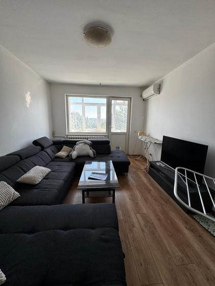 Apartament cu 3 camere decomandat în Tătărași