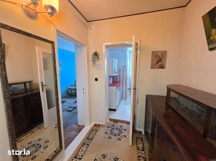 3 camere, etaj intermediar, zona Bogdan Drago?, 2 balcoane - 2