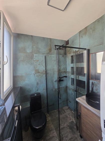 Apartament cu 3 camere semidecomandat, mobilat în Sânnicoară