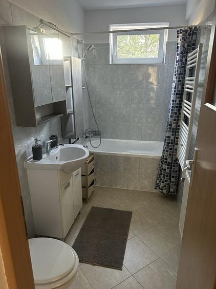 Apartament cu 2 camere semidecomandat în Lotrioara