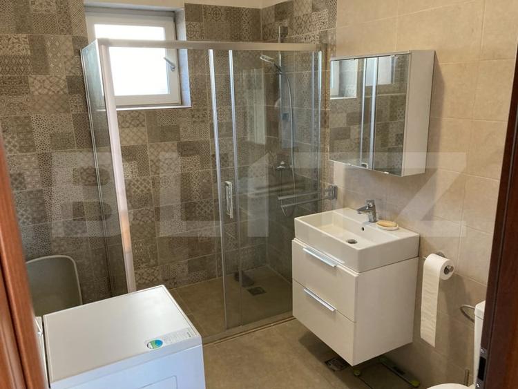 Casă individuală cu 3 camere decomandat cu Teren 250 Mp în Șimnicu de Sus