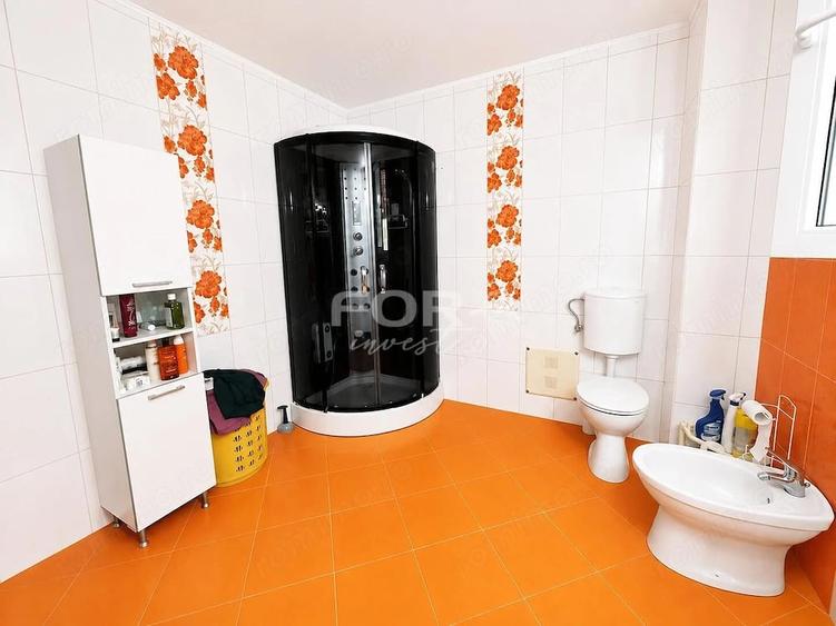 Casă cu 5 camere cu Teren 880 Mp în Oncea