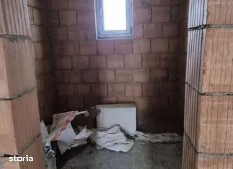 Casă cu 3 camere cu Teren 500 Mp în Ciritei