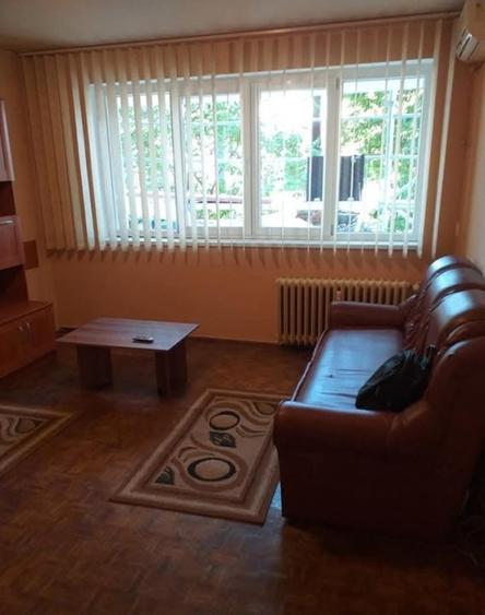 Apartament cu 3 camere semidecomandat, mobilat în Drumul Taberei