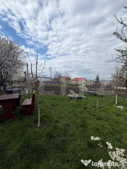 Teren de 600 mp, în Obcini