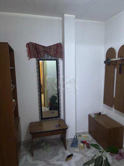 Apartament cu 2 camere semidecomandat în Gorjului