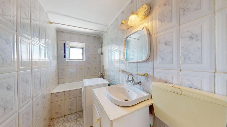 Apartament cu 3 camere decomandat, mobilat în Doamna Ghica