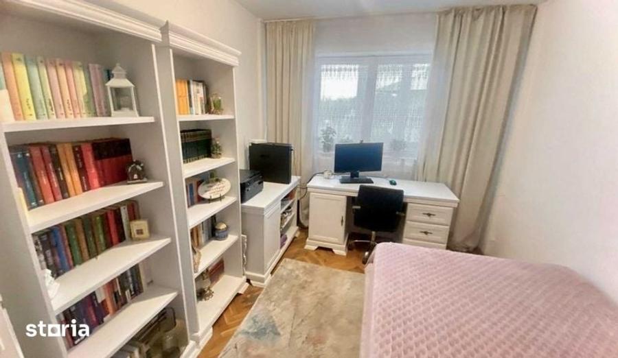 Apartament cu 4 camere decomandat în George Enescu