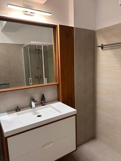 Apartament cu 3 camere semidecomandat, mobilat în Voluntari