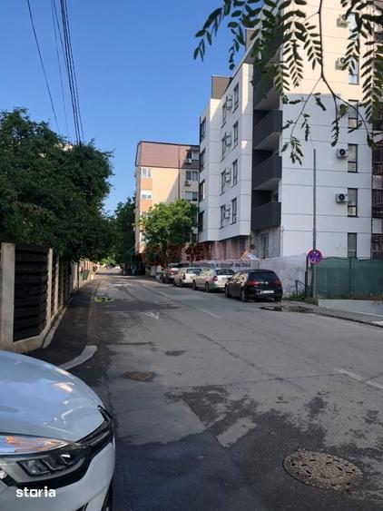 Apartament cu 4 camere decomandat în Brâncoveanu