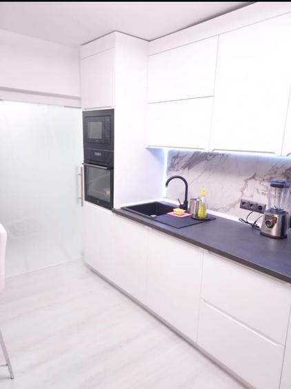 Apartament cu 3 camere decomandat în Găvana