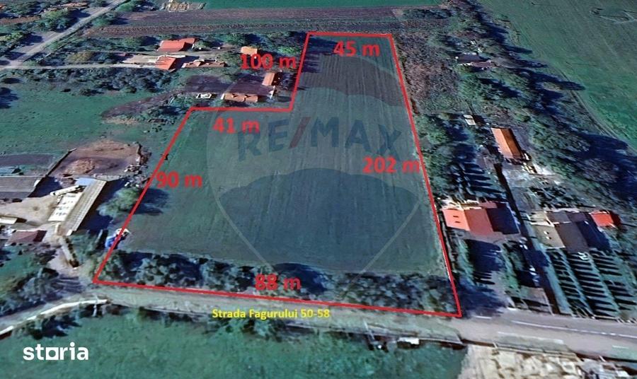 Teren de 13000 mp, în Stupini