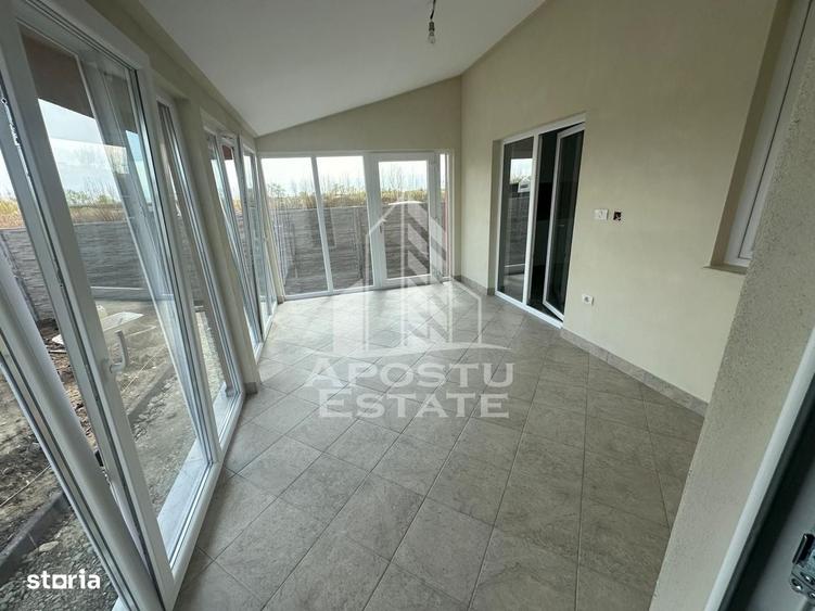 Casă cu 4 camere în Săcălaz