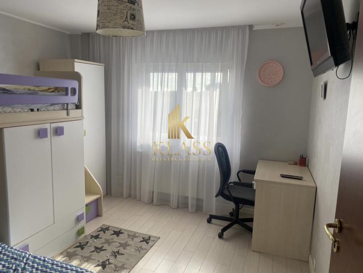 Apartament cu 3 camere în Decebal