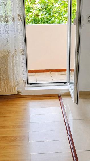 Apartament cu 2 camere semidecomandat în Berceni