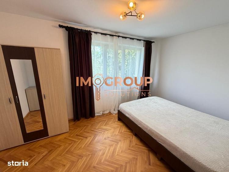 Apartament cu 3 camere semidecomandat în Podu Roș