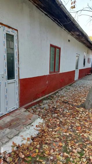 Casă cu 6 camere în Stăvila