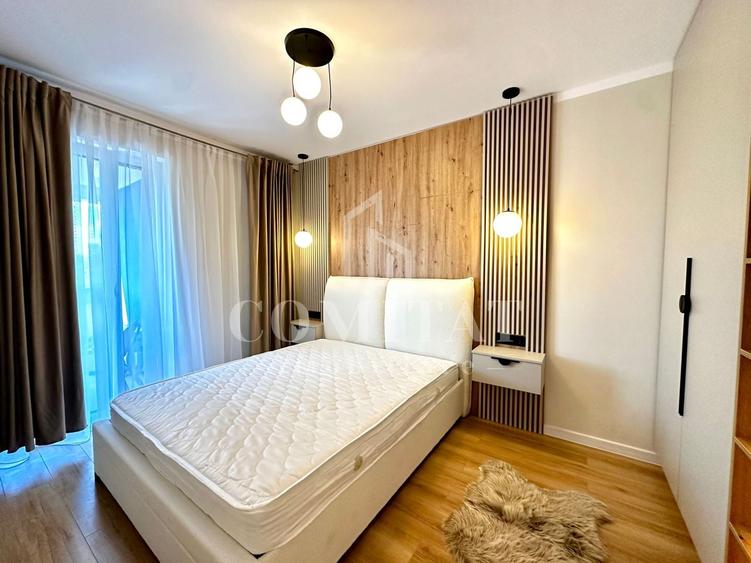 Apartament cu 2 camere semidecomandat, mobilat în Florești