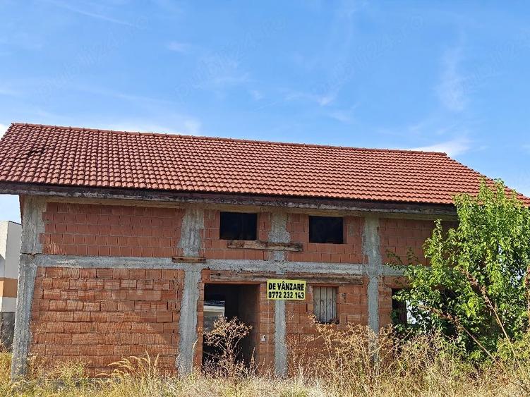 Casă cu 3 camere cu Teren 569 Mp în Săcălaz