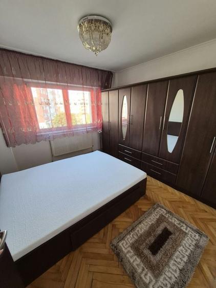 Apartament cu 2 camere decomandat în Micro 17