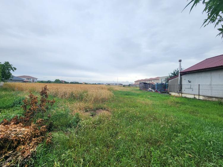 Teren agricol extravilan de 4200 mp, în Giroc