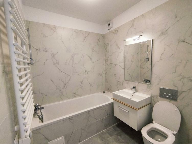 Apartament cu 3 camere decomandat în Nord