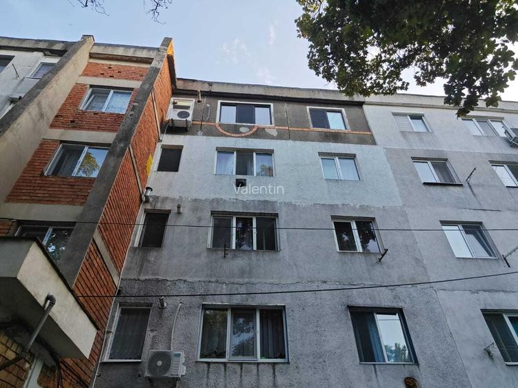 Vand apartament 2 camere