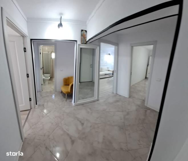 Apartament cu 4 camere decomandat în Central