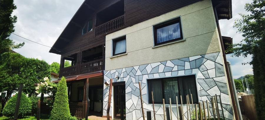 Casă individuală cu 5 camere cu Canalizare în Breaza