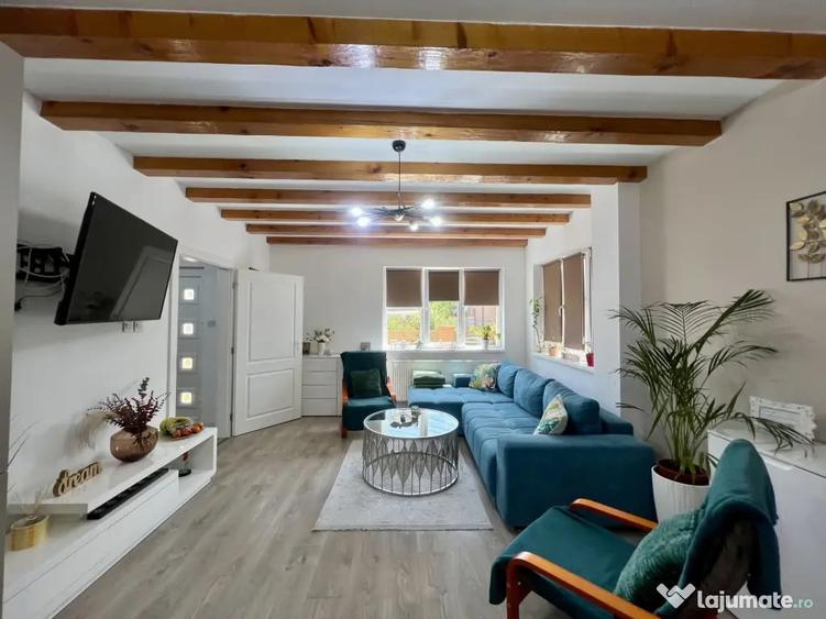 Casă cu 5 camere cu Teren 354 Mp în Giroc