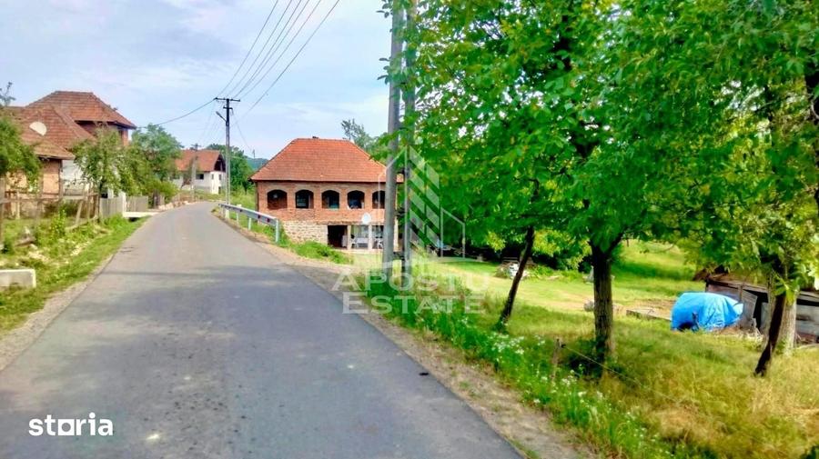 Teren de 1520 mp, în Almaș