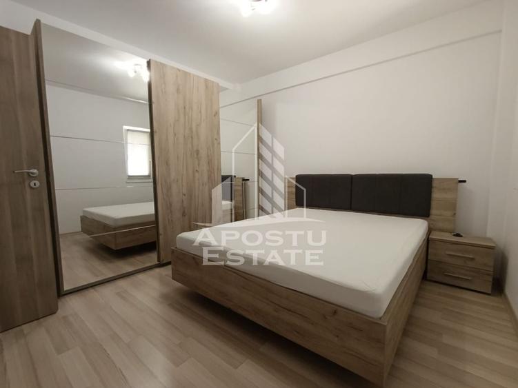 Apartament cu 3 camere semidecomandat, mobilat în Bucovina