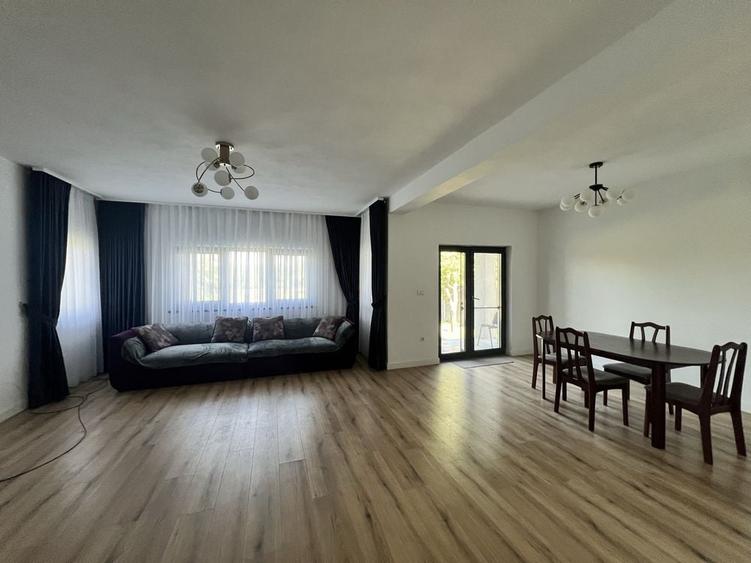 Casă cu 4 camere cu Teren 800 Mp în Remetea Mare