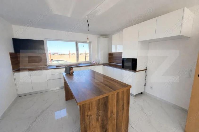 Casă cu 3 camere cu Teren 500 Mp în Sânpetru