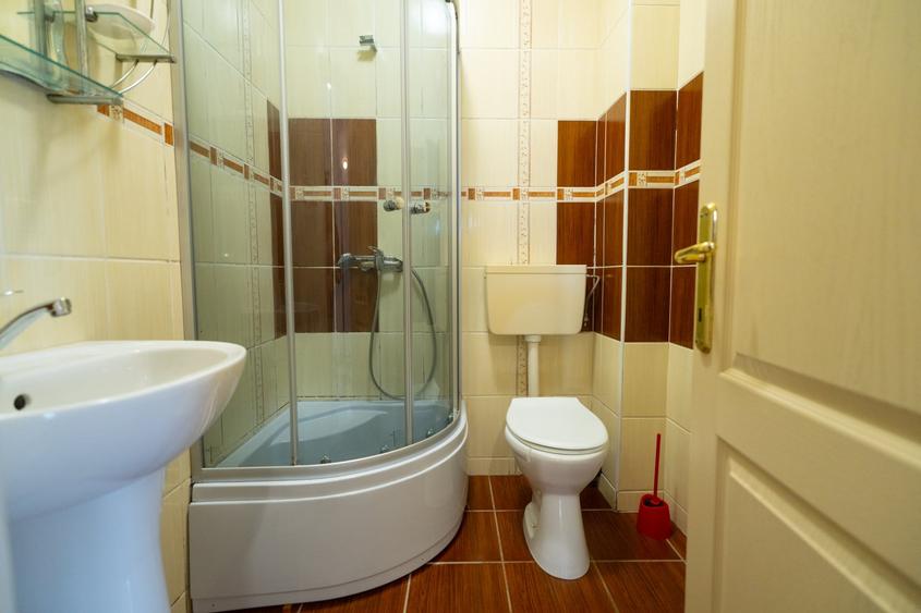 Apartament cu 3 camere decomandat în Zorilor