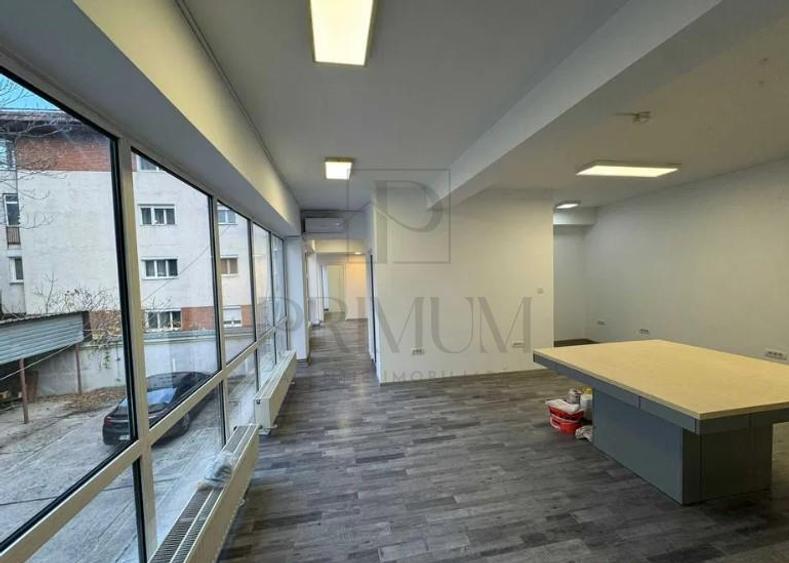Spațiu comercial, de 120 mp, în Lipovei
