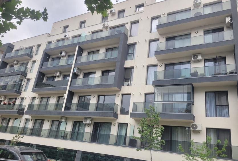 Apartament cu 3 camere decomandat în Theodor Pallady