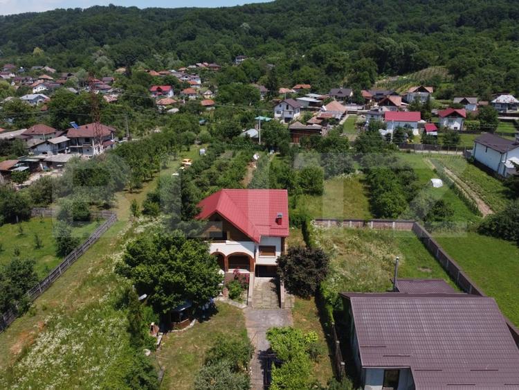 Casă individuală cu 6 camere cu Canalizare în Exterior Nord