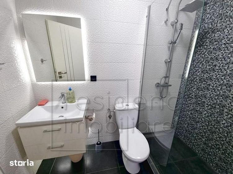 Apartament cu 3 camere semidecomandat, mobilat în Bună Ziua