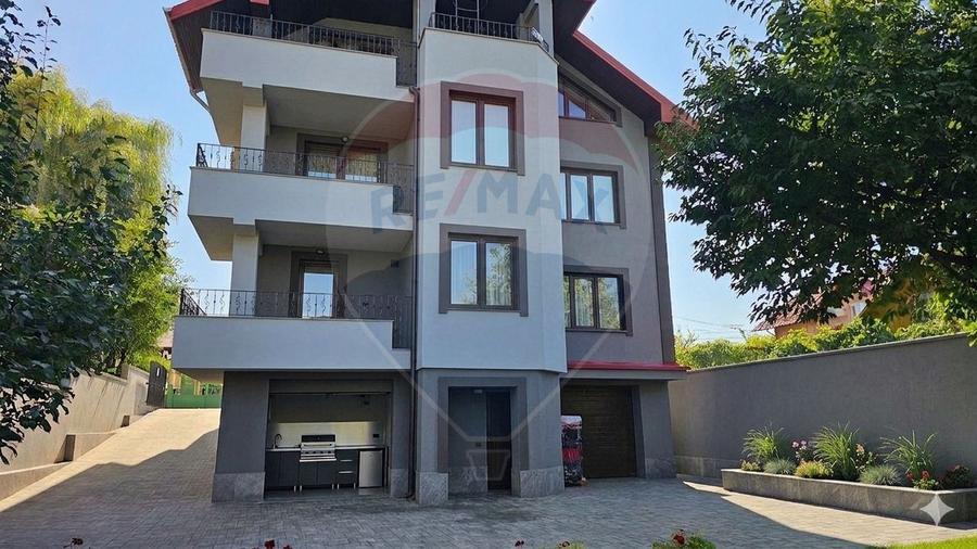 Casă individuală cu 8 camere cu Teren 811 Mp în Sfântu Ilie
