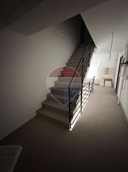 Apartament cu 3 camere decomandat, mobilat în 1 Mai