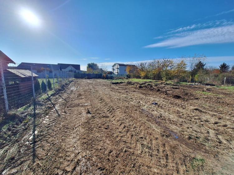 Teren Construcții intravilan de 1200 mp, în Dârza