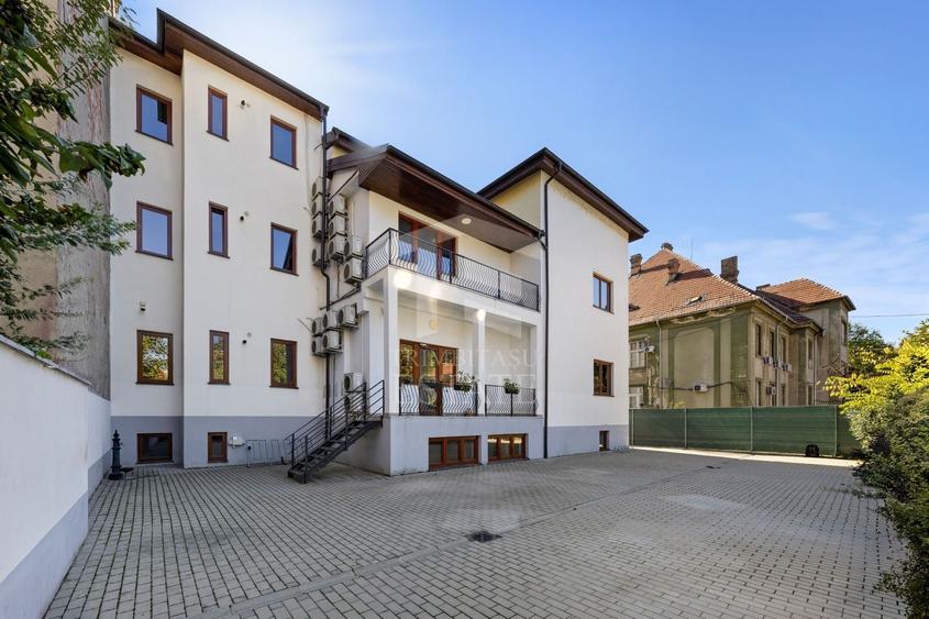 Spațiu comercial, de 851 mp, în Ultracentral