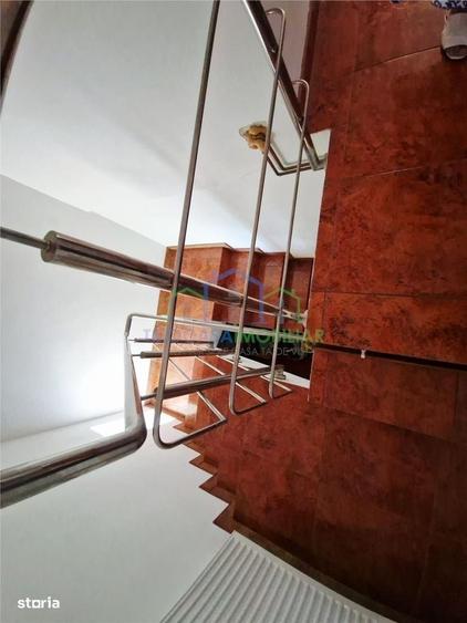 Casă cu 4 camere cu Teren 2936 Mp în Coșoveni