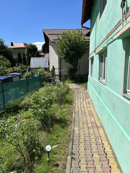 Casă individuală cu 5 camere cu Canalizare în Bușteni