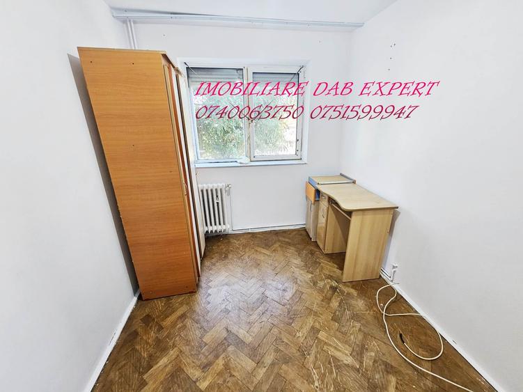 Apartament cu 3 camere decomandat în Piața Centrală